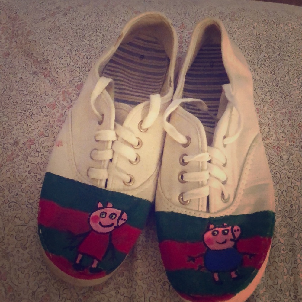 Fricken PEPPA PIG sneakers